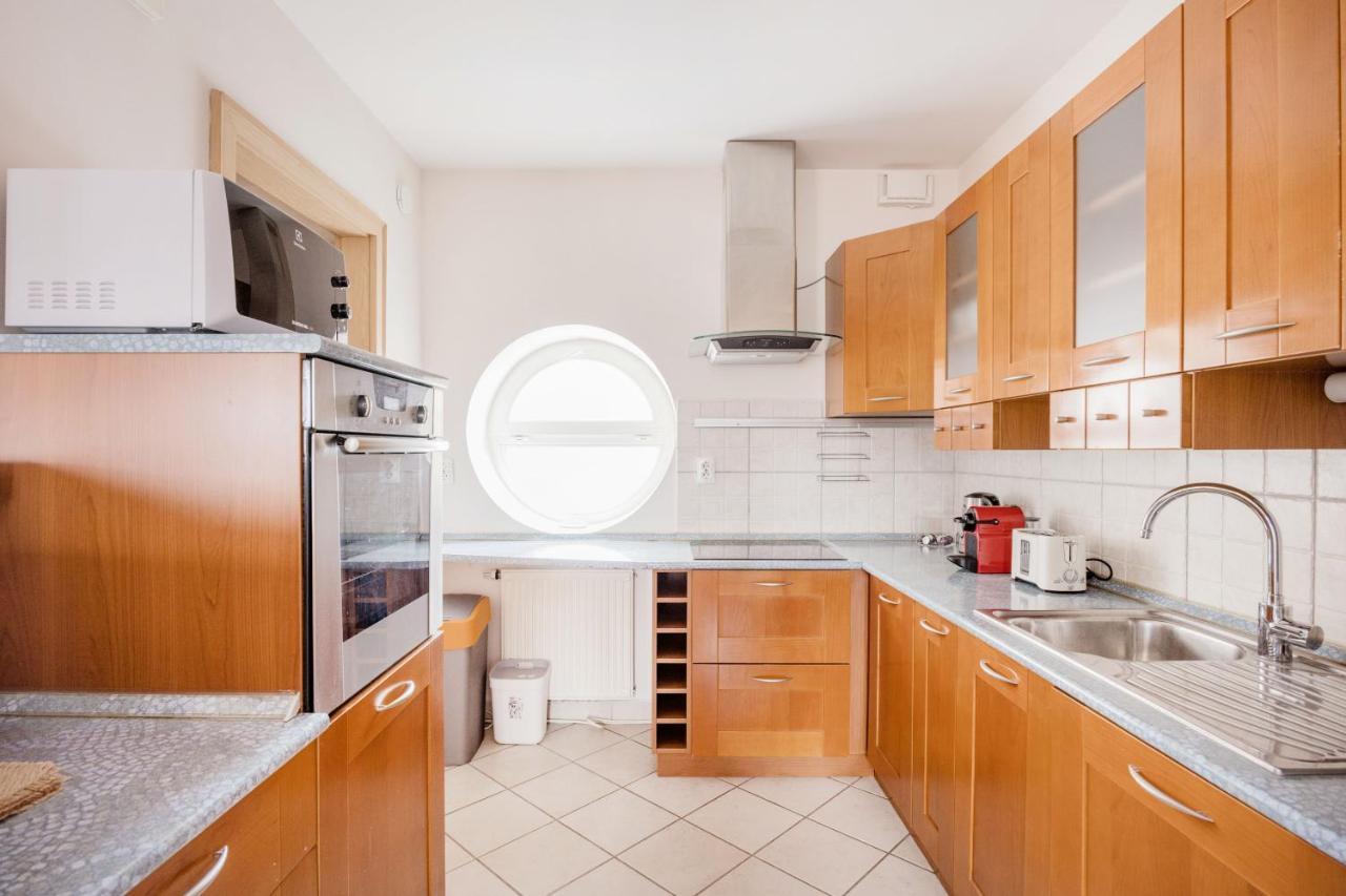 Bright And Spacious Penthouse W/ Terrace & Parking ブダペスト エクステリア 写真