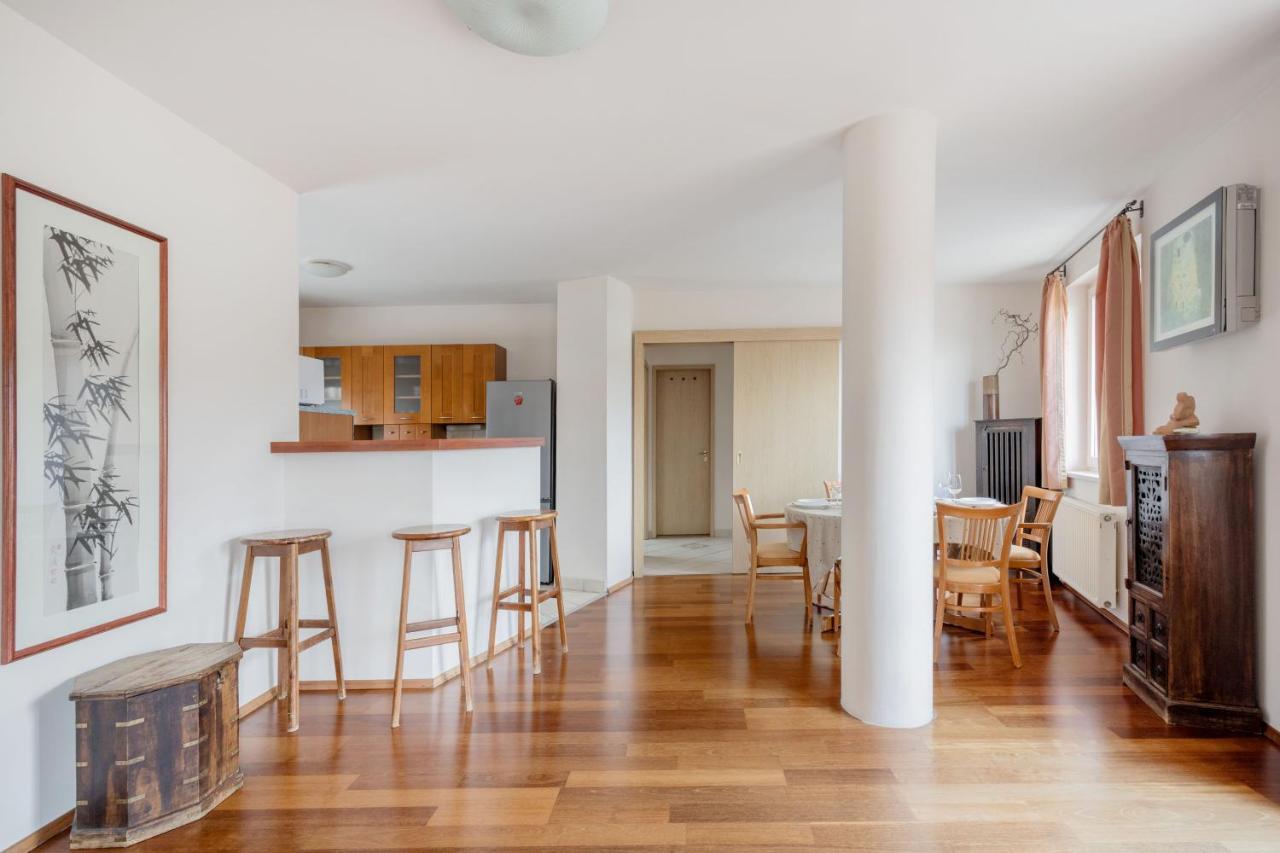 Bright And Spacious Penthouse W/ Terrace & Parking ブダペスト エクステリア 写真