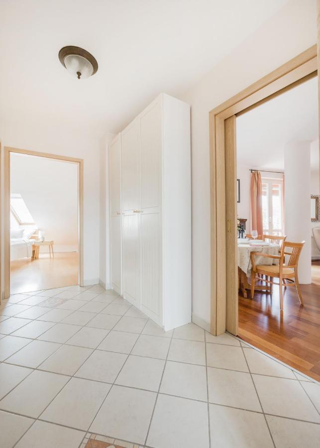 Bright And Spacious Penthouse W/ Terrace & Parking ブダペスト エクステリア 写真